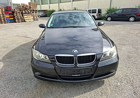 BMW 320i 320 Baureihe 3 Lim. Automatik