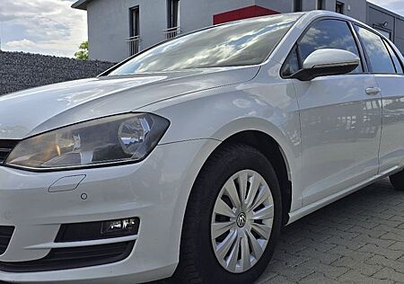 VW Golf Volkswagen VII Lim. Trendline BMT