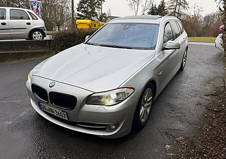 BMW 525d xDrive Softclose-Panorama Automatik Head-up