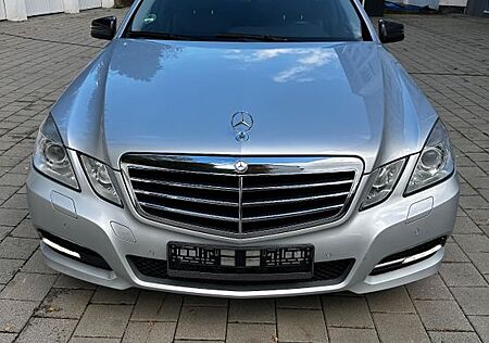 Mercedes-Benz E 250 CDI 4MATIC BlueEFF. AVANTG. Autom. AVA...