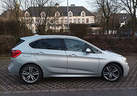 BMW 2er 220 Active Tourer 220d Steptronic M-Paket