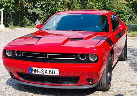 Dodge Challenger SXT Plus 5,7 V8
