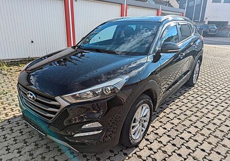 Hyundai Tucson 2.0 CRDI Advantage 4WD NAVI*AHK*Insp. NEU