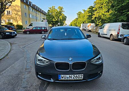 BMW 118i -