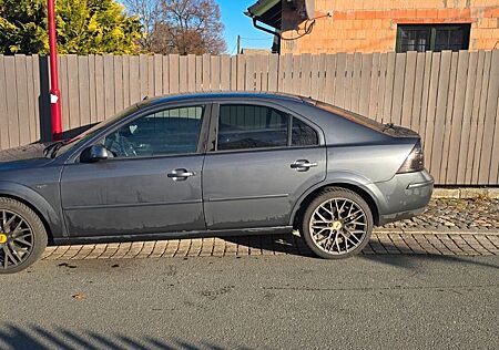 Ford Mondeo 1,8