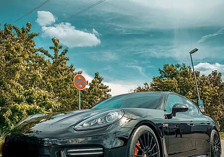 Porsche Panamera GTS Approved Garantie/Sport Chrono Pa.