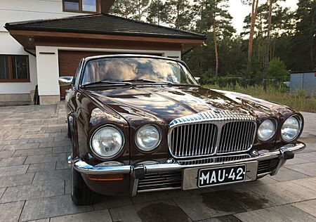 Jaguar Daimler SOVEREIGN 4.2 LWB