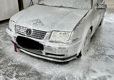 Volkswagen Bora 1.6 FSI Special Special