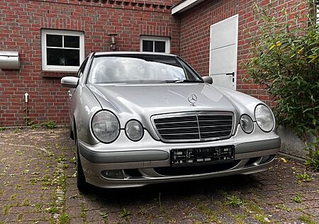 Mercedes-Benz E 200 CLASSIC AUTOMATIK 96tKM
