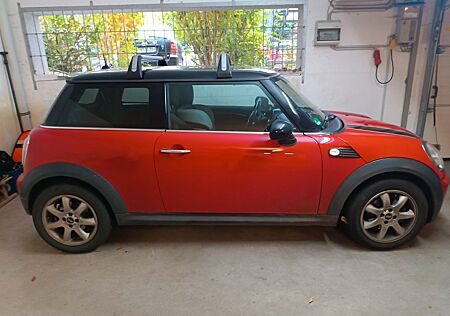 Mini ONE gebraucht kaufen Mini ONE R56 Chili Panoramadach, PDC, SH, DAB, top Zust.