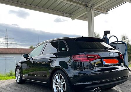 Audi A3 2.0 TDI S tronic quat. Attract. Sportb. A...