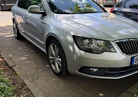 Skoda Superb 1.8 TSI DSG Elegance Elegance