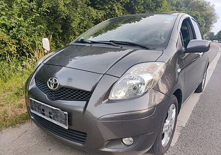 Toyota Yaris 1,4-l-D-4D Club Club