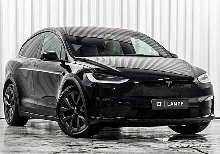 Tesla Model X Plaid AWD 1020HP Black/Cream Yoke 6 Seat