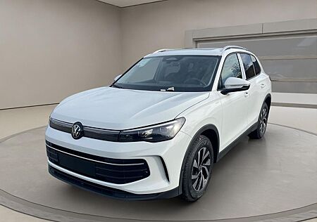 VW Tiguan Volkswagen 1.5 eTSI DSG Life+Pano+Anhängerkupplung