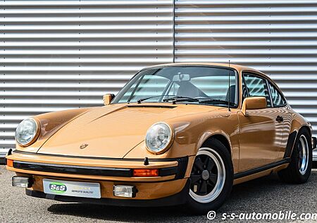 Porsche 911 Urmodell 911 SC 3.0 Fuchs Räder Nadelstreifen