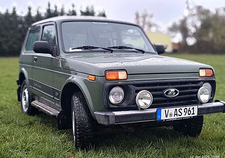 Lada Niva Urban 4x4 Plus Urban Plus
