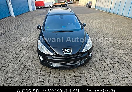 Peugeot 308 SW Kombi 7Sitze.Klimaanlage.Panoramadach.