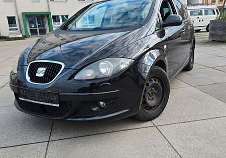 Seat Altea XL 1.4TSI 2.Hand 8 fach bereift Parkhilfe