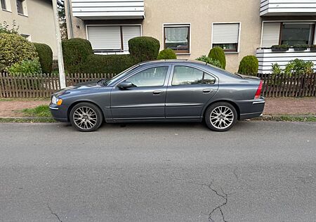 Volvo S60 D5 Summum 2.4L diesel