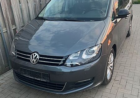 VW Sharan Volkswagen 2.0 TDI DSG 125kW BMotion Tech Highli...