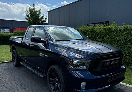 Dodge RAM 5.7 V8 Hemi 1500 Sport Quad Cab 4x4