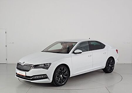 Skoda Superb 2.0TSI 206kW 4x4 DSG L&K KUPPLUNG NAVI WEBASTO