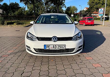 VW Golf Volkswagen 1.2 TSI BMT Trendline Variant Trendline