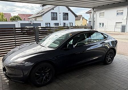 Tesla Model 3 gebraucht kaufen Tesla Model 3 Highland RWD + Anhängerkupplung