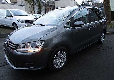 VW Sharan Volkswagen Comfortline 1.4 TSI Navi DSG 7 Sitzer PDC