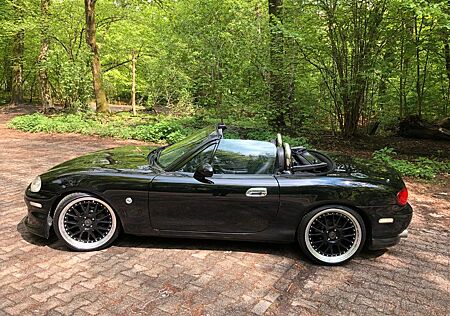 Mazda MX-5 1.9 16V -18 Zoll, Soundsystem, Postert Spor