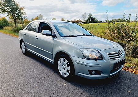 Toyota Avensis 1.8-l-VVT-i / Klima
