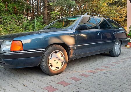 Audi 100 C3 Avant 2.3