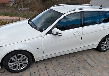 Mercedes-Benz C 180 CGI T-Modell Avantgarde - AUT/SHZ/PDC/TEMP/NAVI