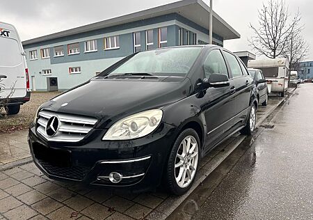 Mercedes-Benz B 150 BlueEFFICIENCY Navi/Sitzheizung/TÜV