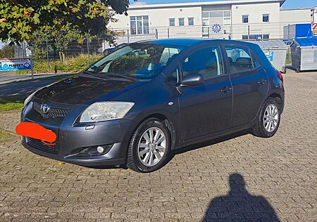 Toyota Auris 2,0-l-D-4D Executive Executive