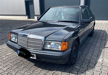 Mercedes-Benz 190