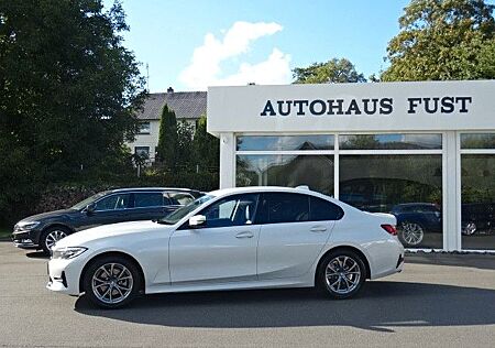 BMW 320 gebraucht kaufen BMW 320d Limousine,Sport,LEDER,NAVI,LED,AUT,PDC,1HAN