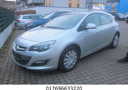 Opel Astra J Lim. 5-trg. Edition