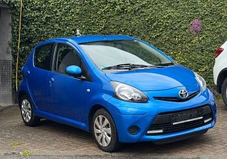 Toyota Aygo (X) Aygo (X) 1,0-l-VVT-i Cool Cool