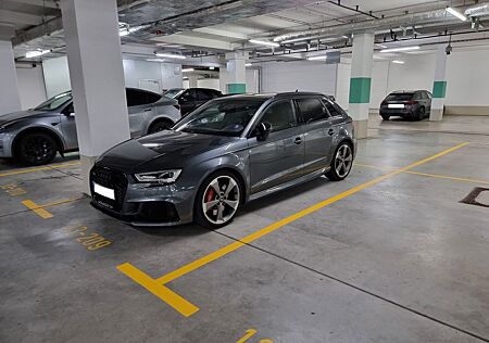 Audi RS3 | Vollausstattung | Scheckheft | Neuwertig