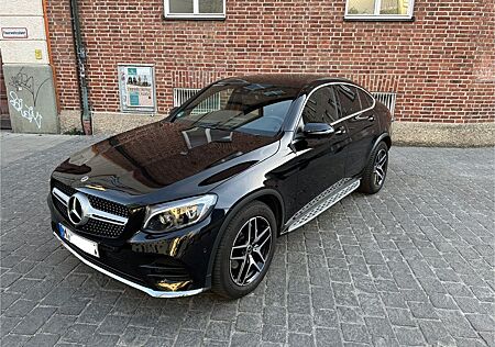 Mercedes-Benz GLC 250 4MATIC AMG Line Coupé 360° Standhzg
