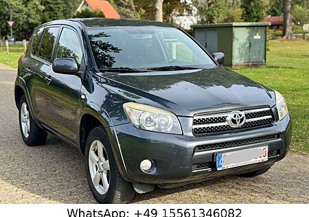 Toyota RAV 4 RAV-4-2.2-I-D-Cat-4X4-6Gang-Klima-SHZ-AHK
