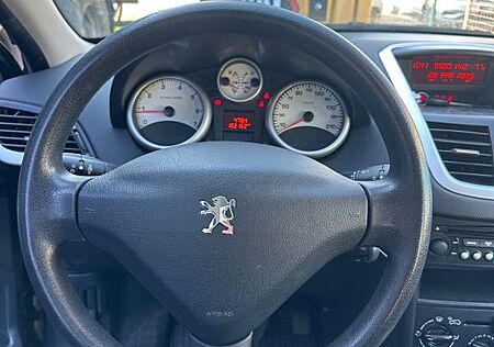 Peugeot 207 Filou 95 VTi Filou