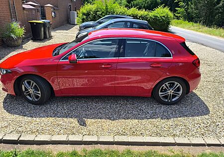 Mercedes-Benz A 200 Progressive, Rückfahrkamera, Klima, usw.