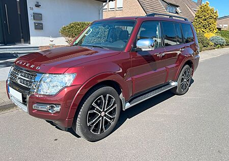 Mitsubishi Pajero 3,2 DI-D 4WD Final Edition Automatik ...
