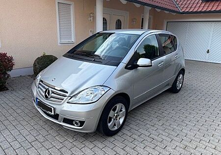 Mercedes-Benz A 160 AVANTGARDE BlueEFFICIENCY AVANTGARDE