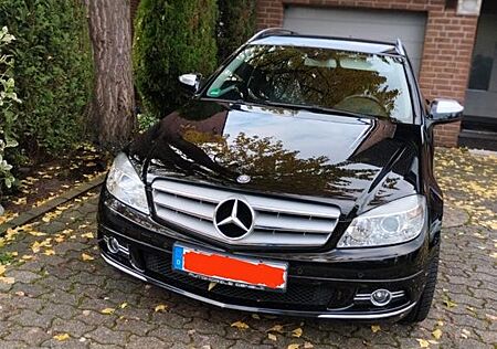 Mercedes-Benz C 230 T AVANTGARDE (V6 Motor)
