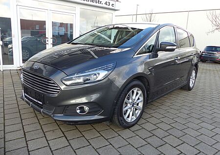 Ford S-Max Titanium*Navi*PDC*LED*AHK*8x ALU