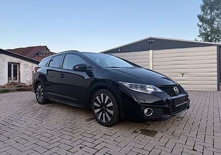 Honda Civic 1.8 i-VTEC Tourer Black Edition